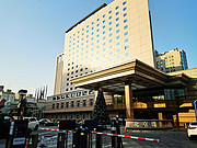 <em></em>
