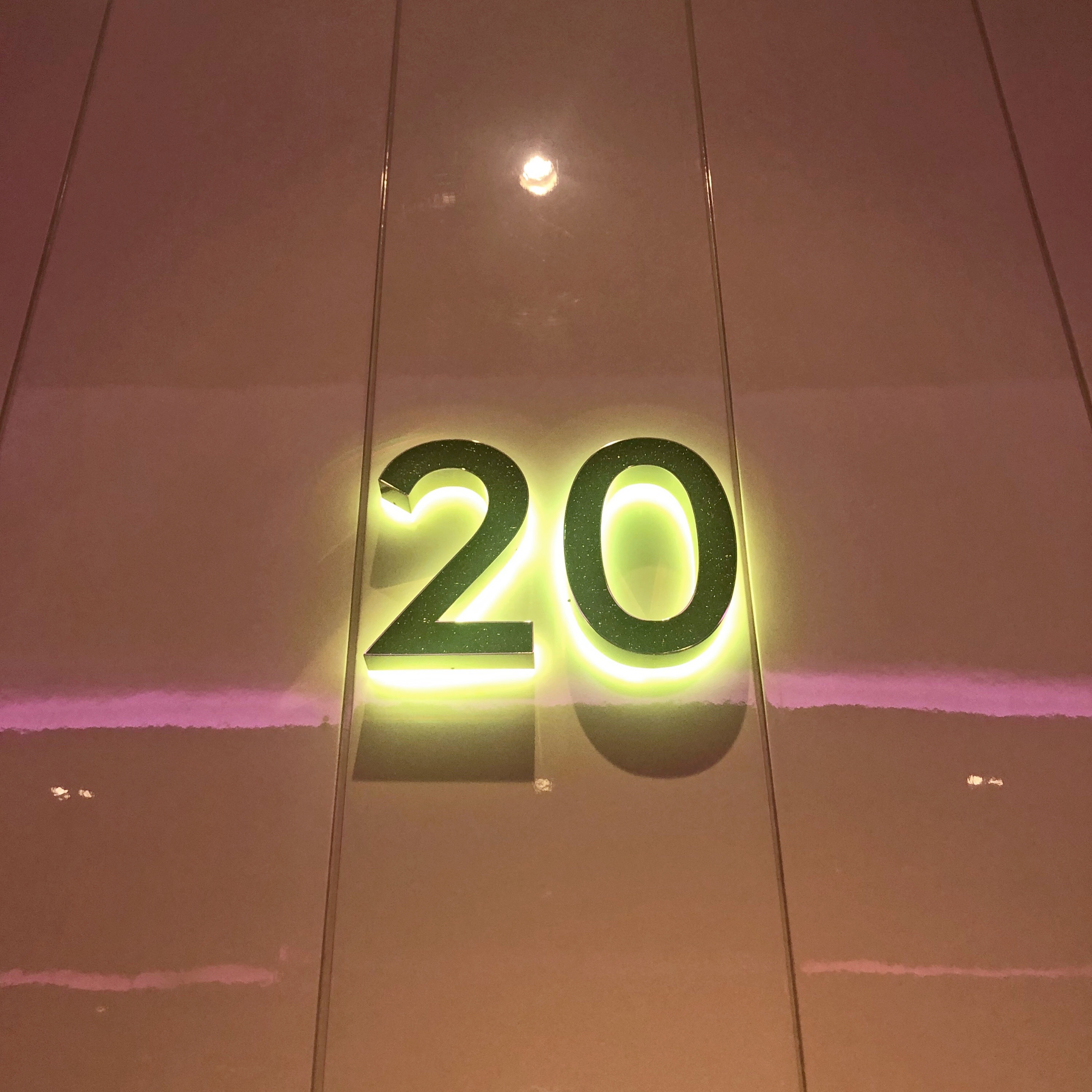 ˯WϵСԲԡ׷2001