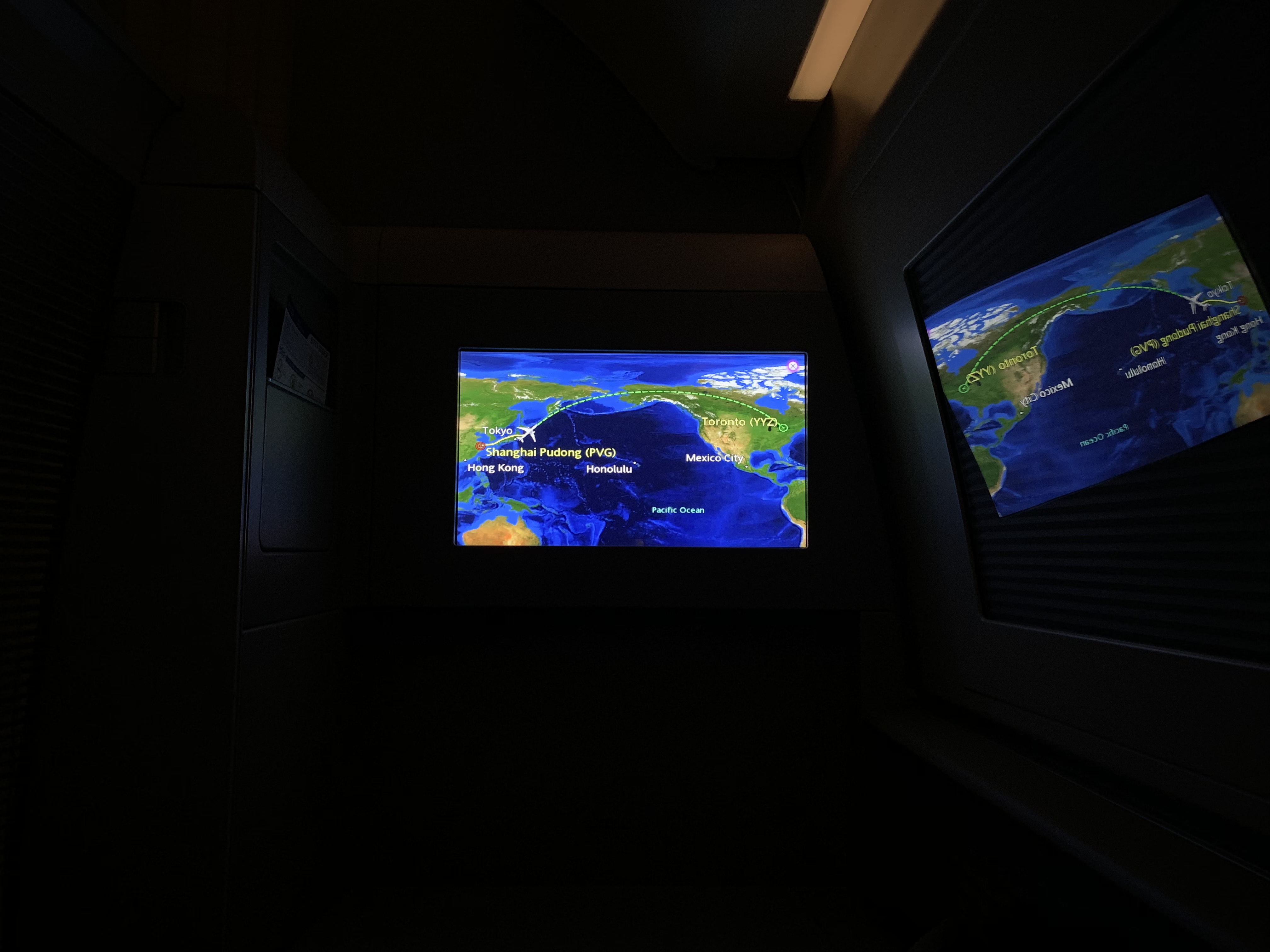 PVG-YYZ ճF
