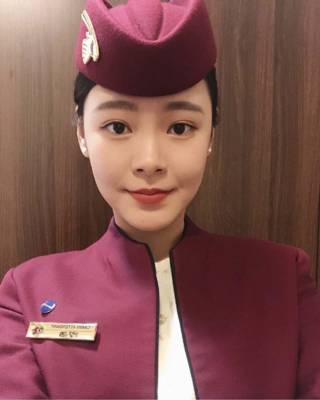 哪家航空公司的空姐制服最好看？ - 知乎