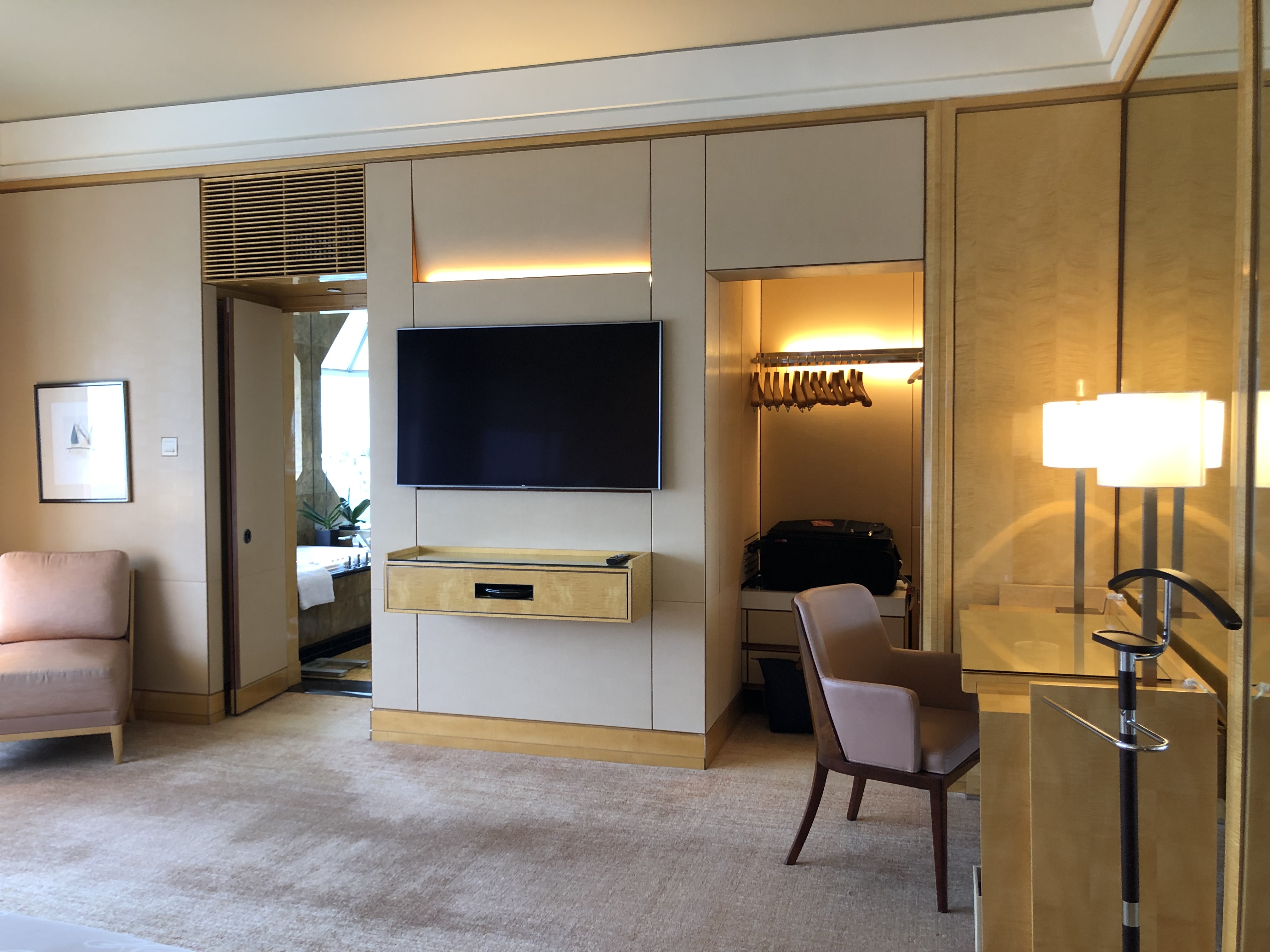 Ritz Carlton Singapore review  mini μ