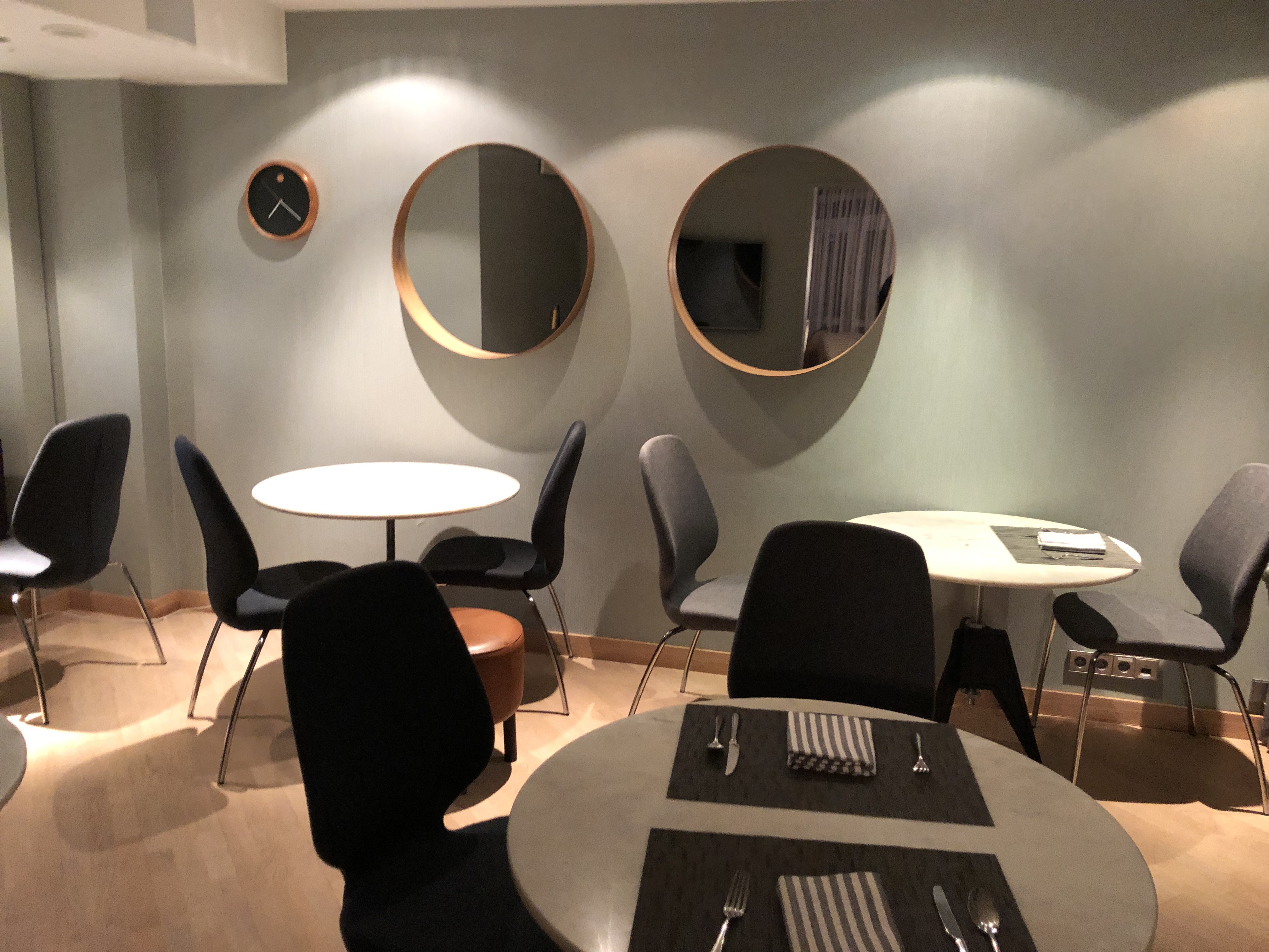 նϣHILTON HELSINKI STRAND