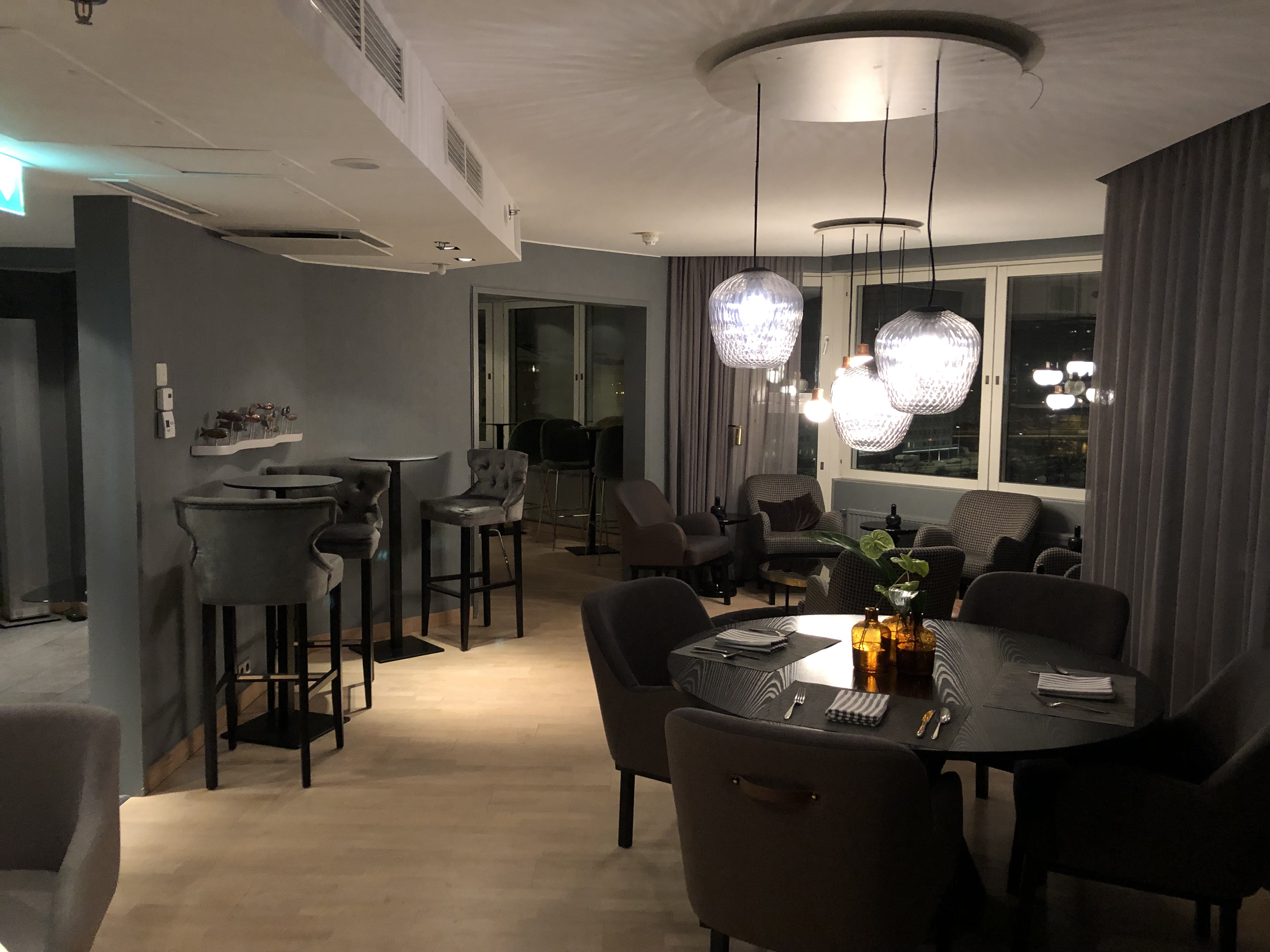 նϣHILTON HELSINKI STRAND