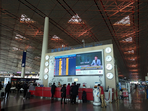 国泰航空 北京-香港PEK-HKG CX331 经济 飞行报告 & PEK国泰航空休息室体验