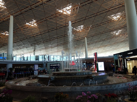 国泰航空 北京-香港PEK-HKG CX331 经济 飞行报告 & PEK国泰航空休息室体验