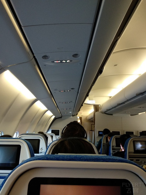 国泰航空 北京-香港PEK-HKG CX331 经济 飞行报告 & PEK国泰航空休息室体验