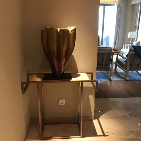 【远山苍茫，近水碧落，波光粼粼，琉璃万顷】抚仙湖希尔顿百图攻略（一）抵达入住