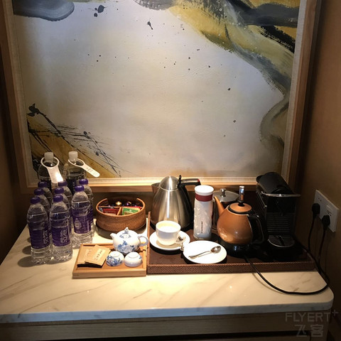 【远山苍茫，近水碧落，波光粼粼，琉璃万顷】抚仙湖希尔顿百图攻略（一）抵达入住