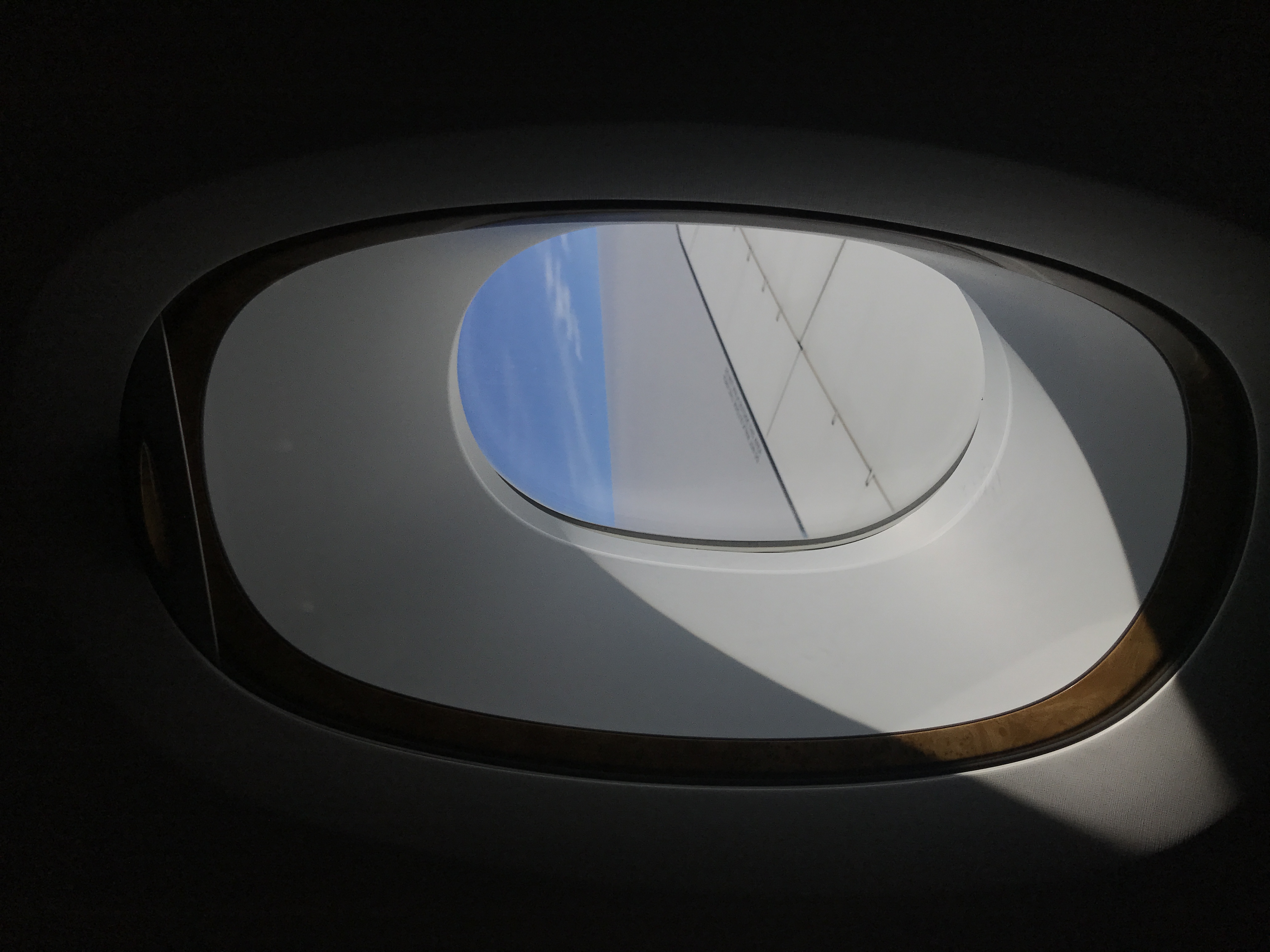 E~DXB-BKK-HKG