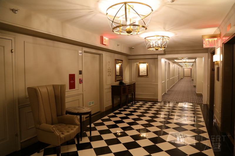 New York--InterContinental New York Barclay Hallway (2).JPG
