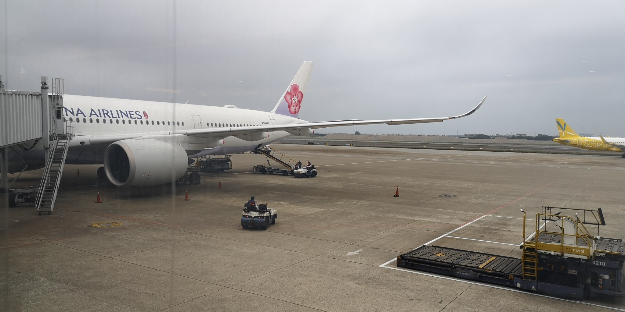 л ׶-̨- B744,A359