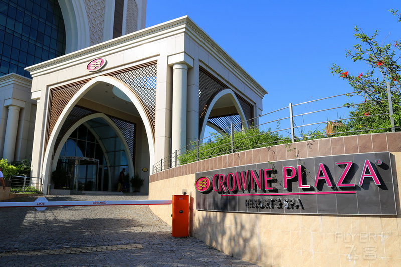 Antalya--Crowne Plaza Hotel Exterior (2).JPG