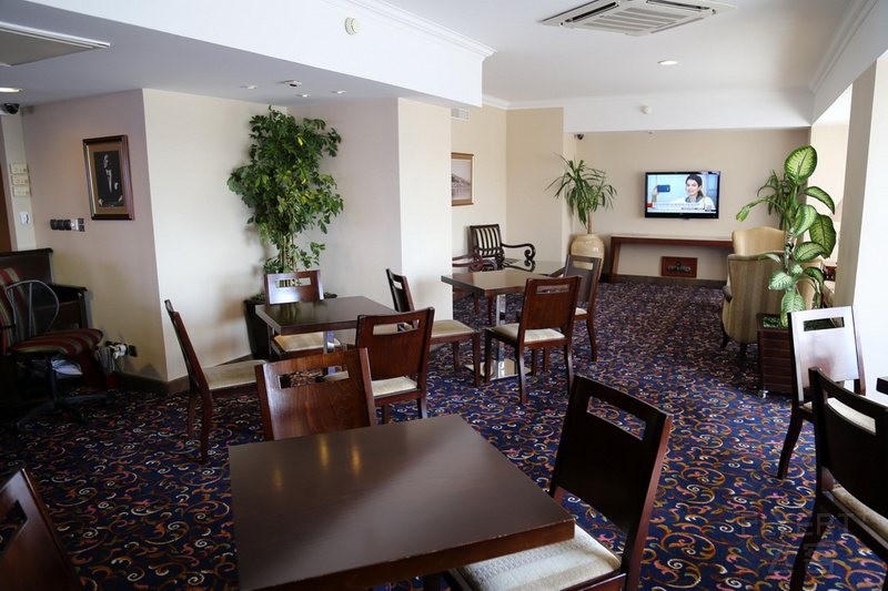 Izmir--Hilton Izmir Club Lounge (2).JPG