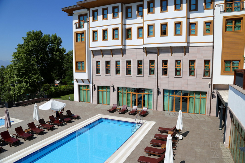 Safranbolu--Hilton Garden Inn Safranbolu Pool (3).JPG