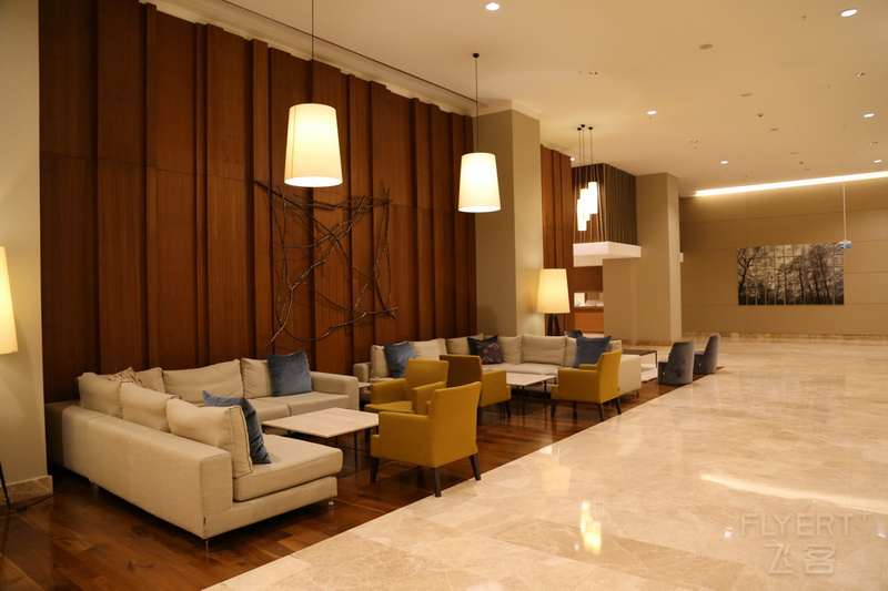 Istanbul--Istanbul Marriott Hotel Sisli Lobby (7).JPG