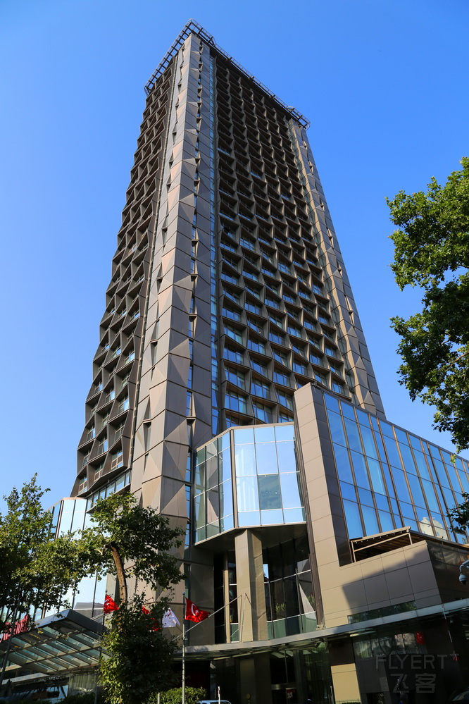 Istanbul--Istanbul Marriott Hotel Sisli Exterior (2).JPG