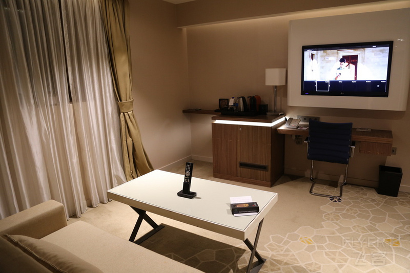 Istanbul--Istanbul Marriott Hotel Sisli Suite (2).JPG