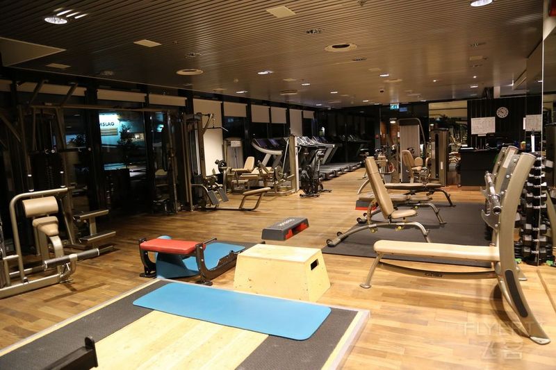 Hotel--Hilton Reykjavik Nordica Gym (2).JPG
