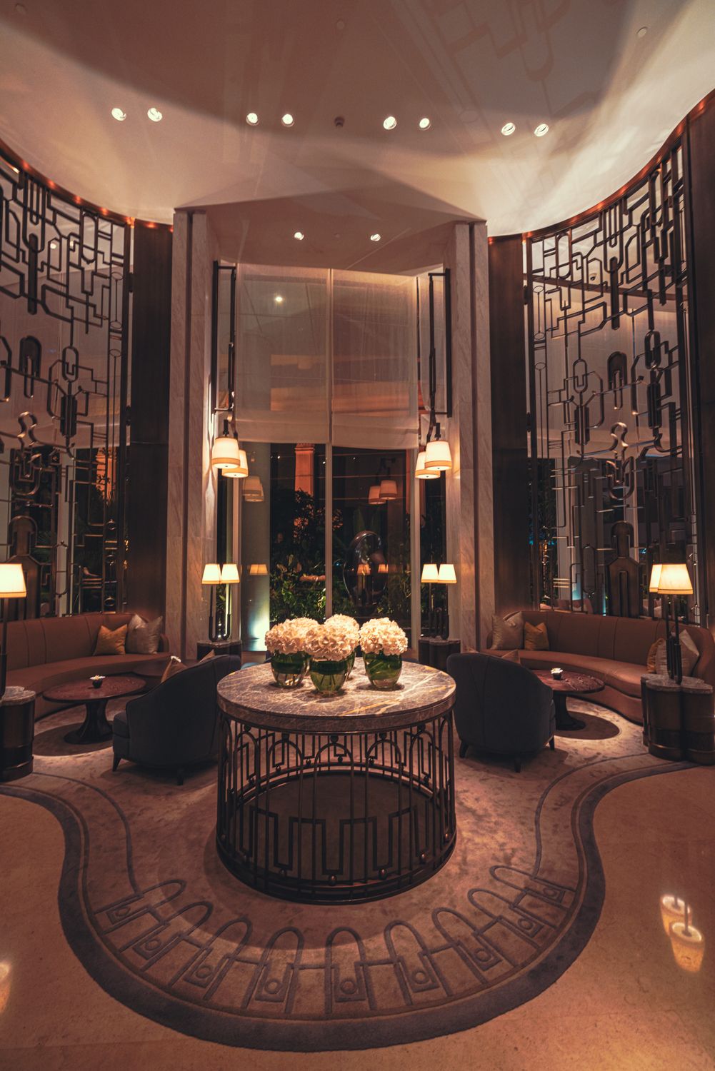 Ȼ - Waldorf Astoria Bangkok