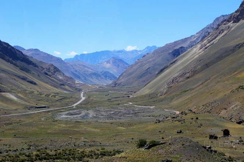 The Road View from Santiago to Mendoza (18).JPG