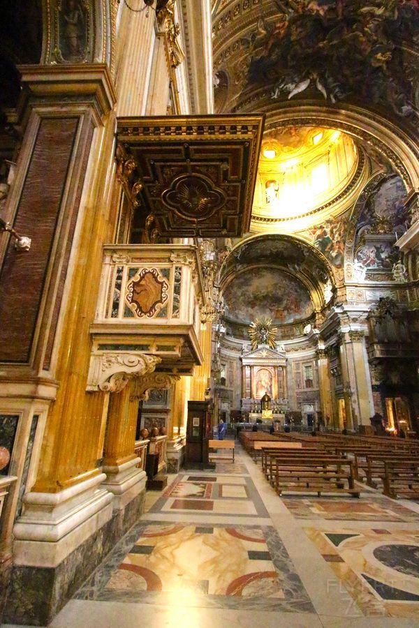 Rome--Chiesa del Santissimo Nome di Gesù all'Argentina (6).jpg