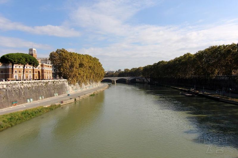 Rome--Tevere River (7).JPG