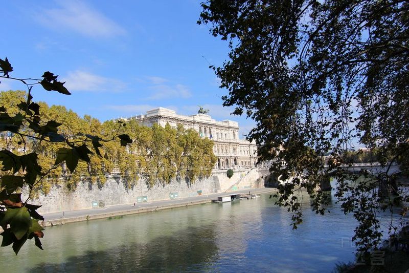 Rome--Tevere River (4).JPG