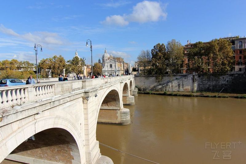 Rome--Tevere River (33).JPG