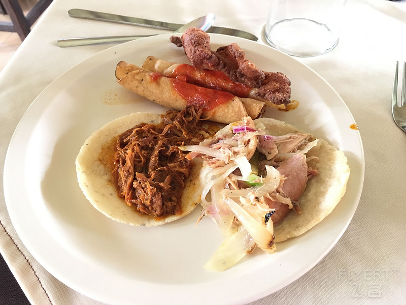 CancunIC39.JPG CancunIC39.JPG