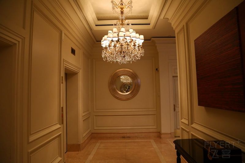 The Ritz Carlton Pentagon City Hallway (5).JPG