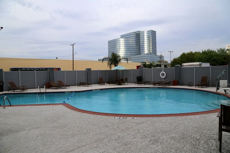 Holiday Inn New Orleans Airport--Swimming Pool (2).JPG