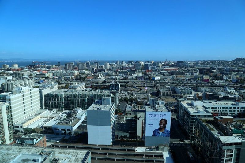 San Francisco--InterContinental San Francisco Room with City View (13).JPG