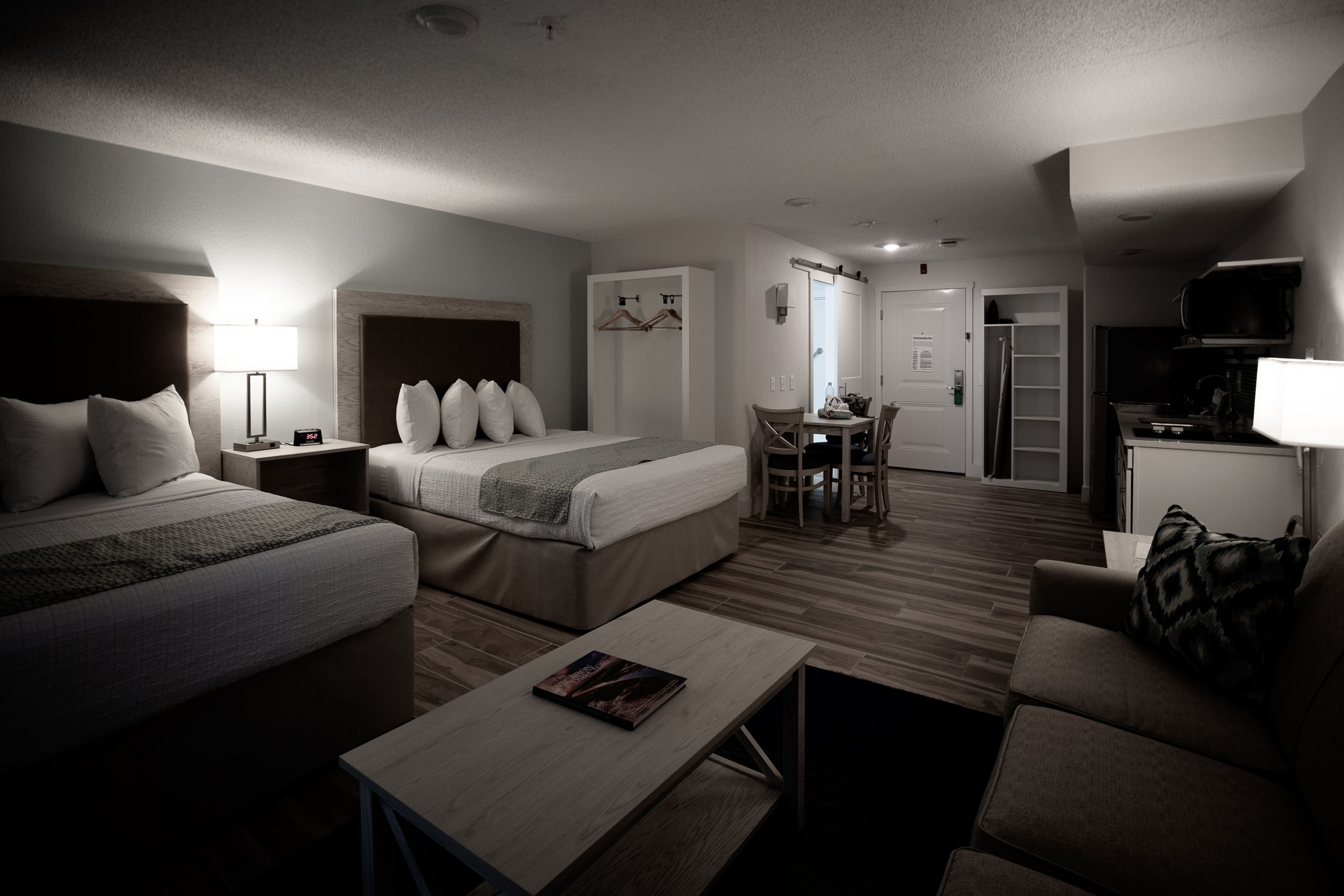 ׹Ƶ̽Park Lane Hotel & Suites ׷Ƶ