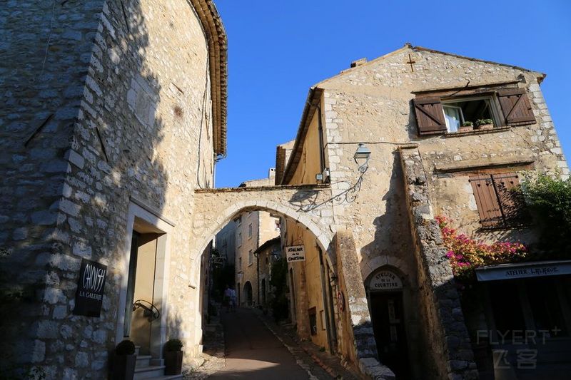 St Paul de Vence (17).JPG