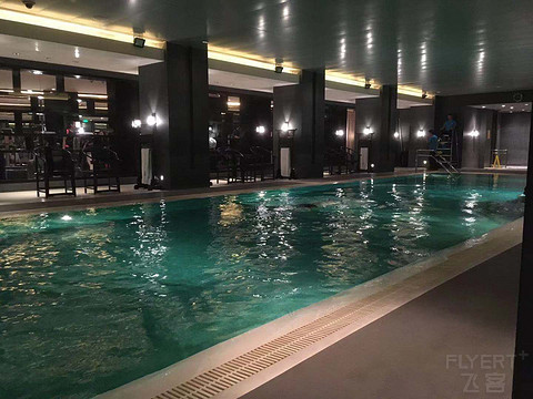 水钻1元游泳-北京金融街丽思卡尔顿