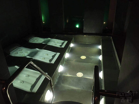 水钻1元游泳-北京金融街丽思卡尔顿