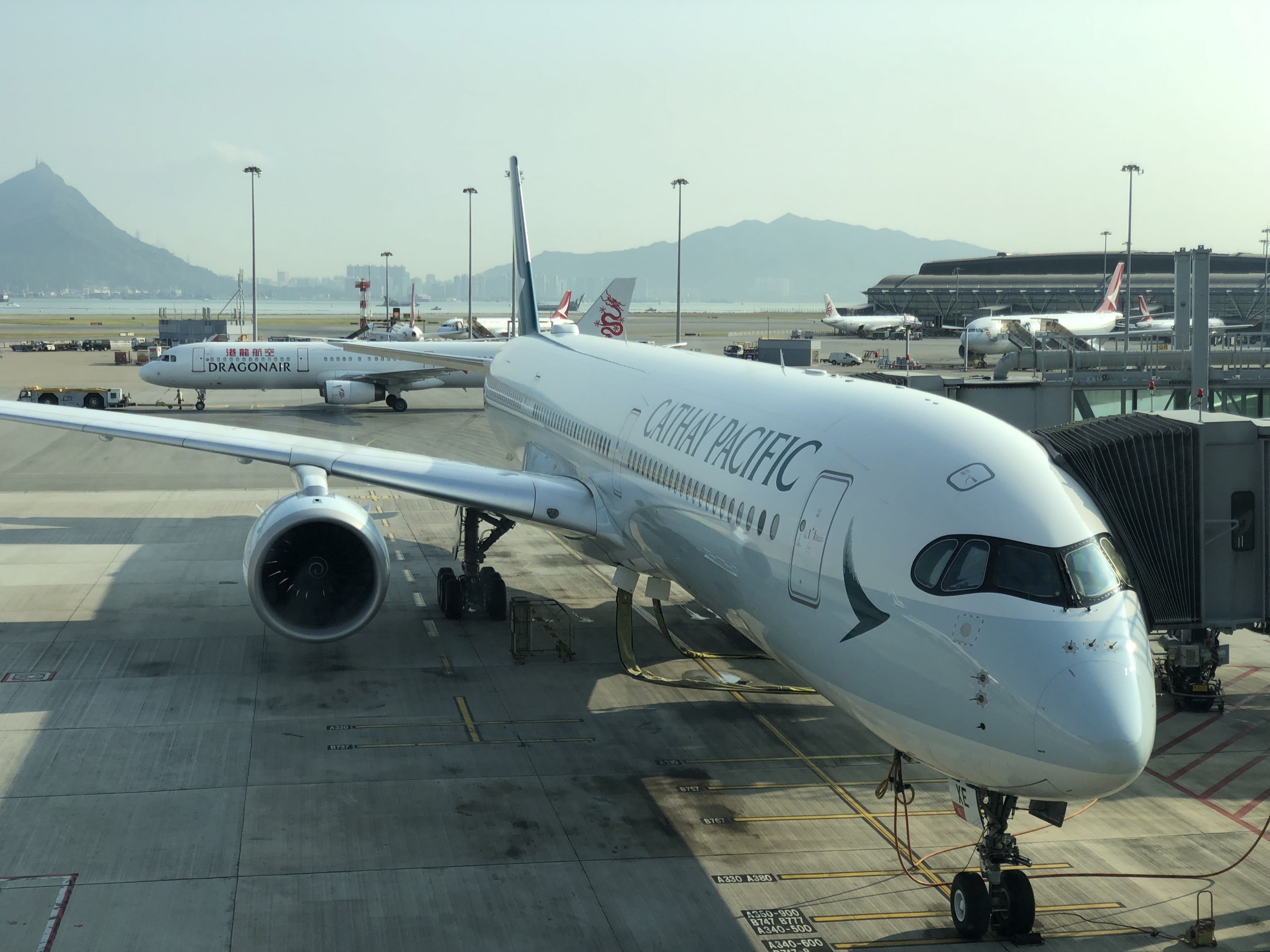 ̩ CX520 HKG-NRT A350-1000