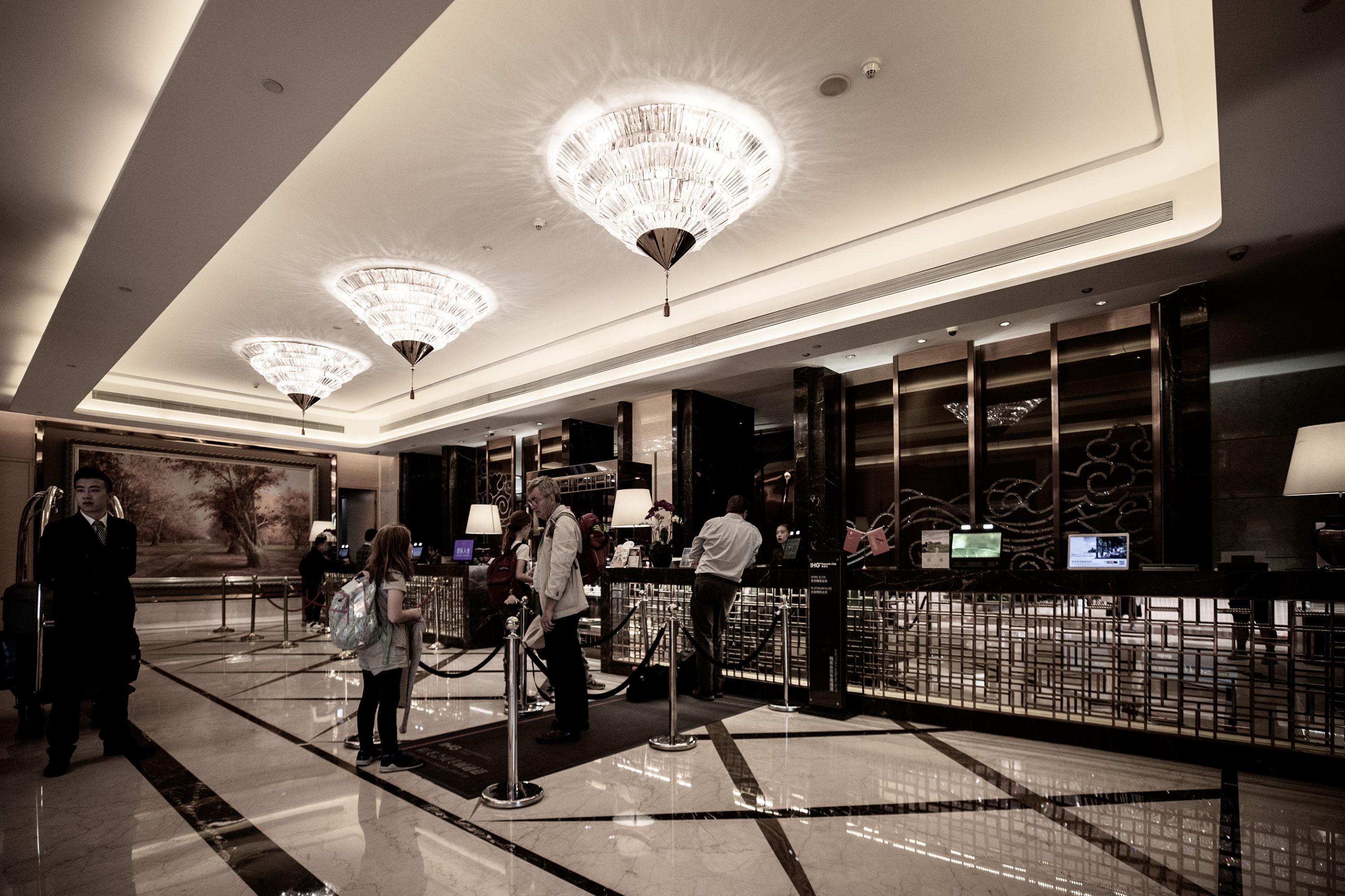 Ƶ̽ݻʹڼվƵ꣨Crowne Plaza Lanzhou