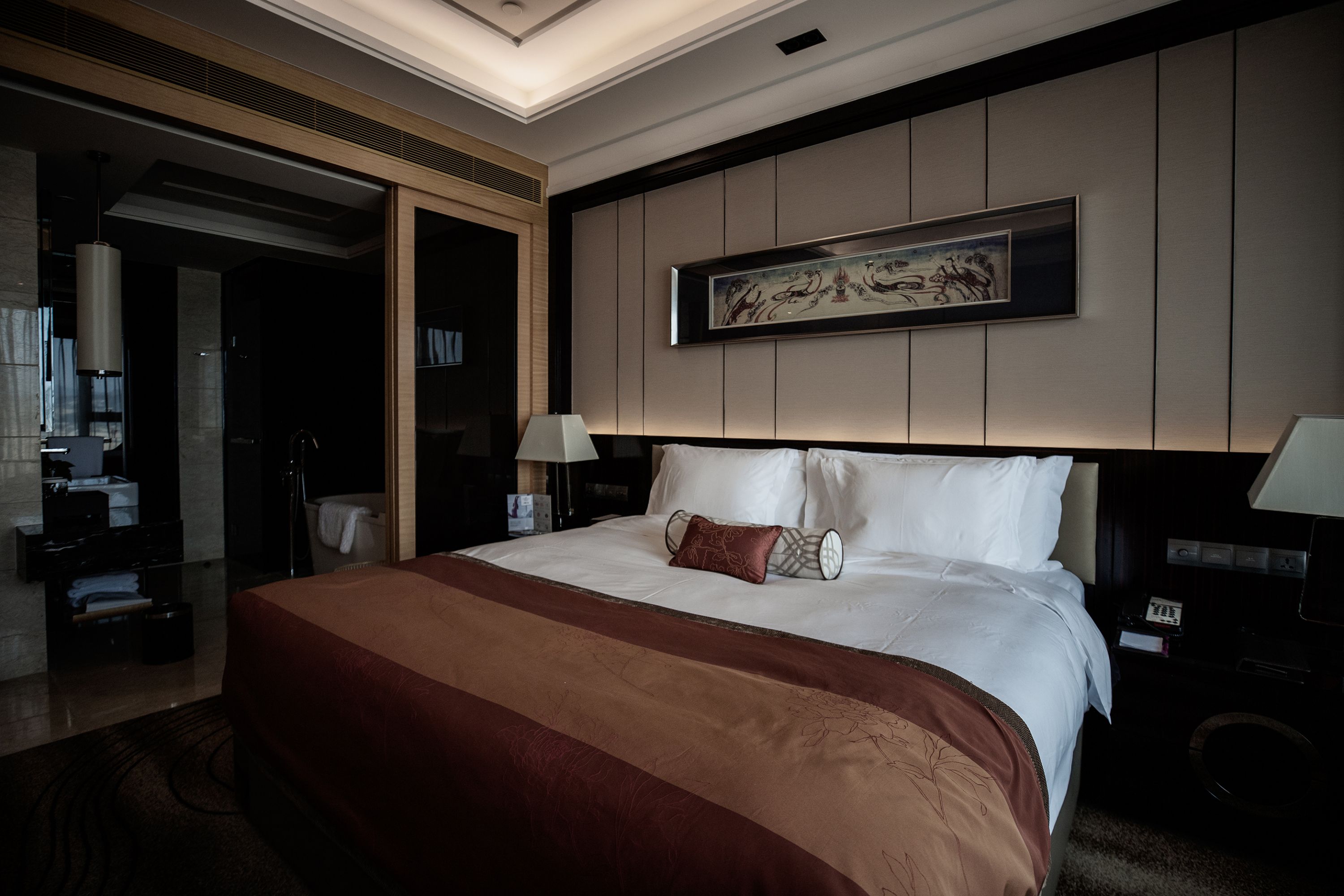 Ƶ̽ݻʹڼվƵ꣨Crowne Plaza Lanzhou