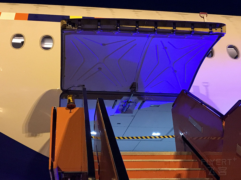 Cargo Door SAS A350.jpg