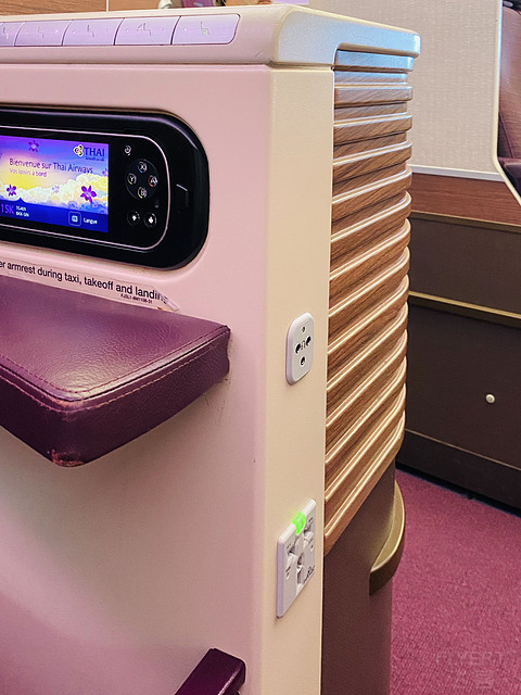 皇家丝舱初体验:泰国航空TG409曼谷素万那普(BKK)-新加坡樟宜(SIN)A350商务舱体验