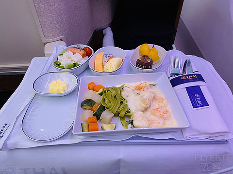 皇家丝舱初体验:泰国航空TG409曼谷素万那普(BKK)-新加坡樟宜(SIN)A350商务舱体验