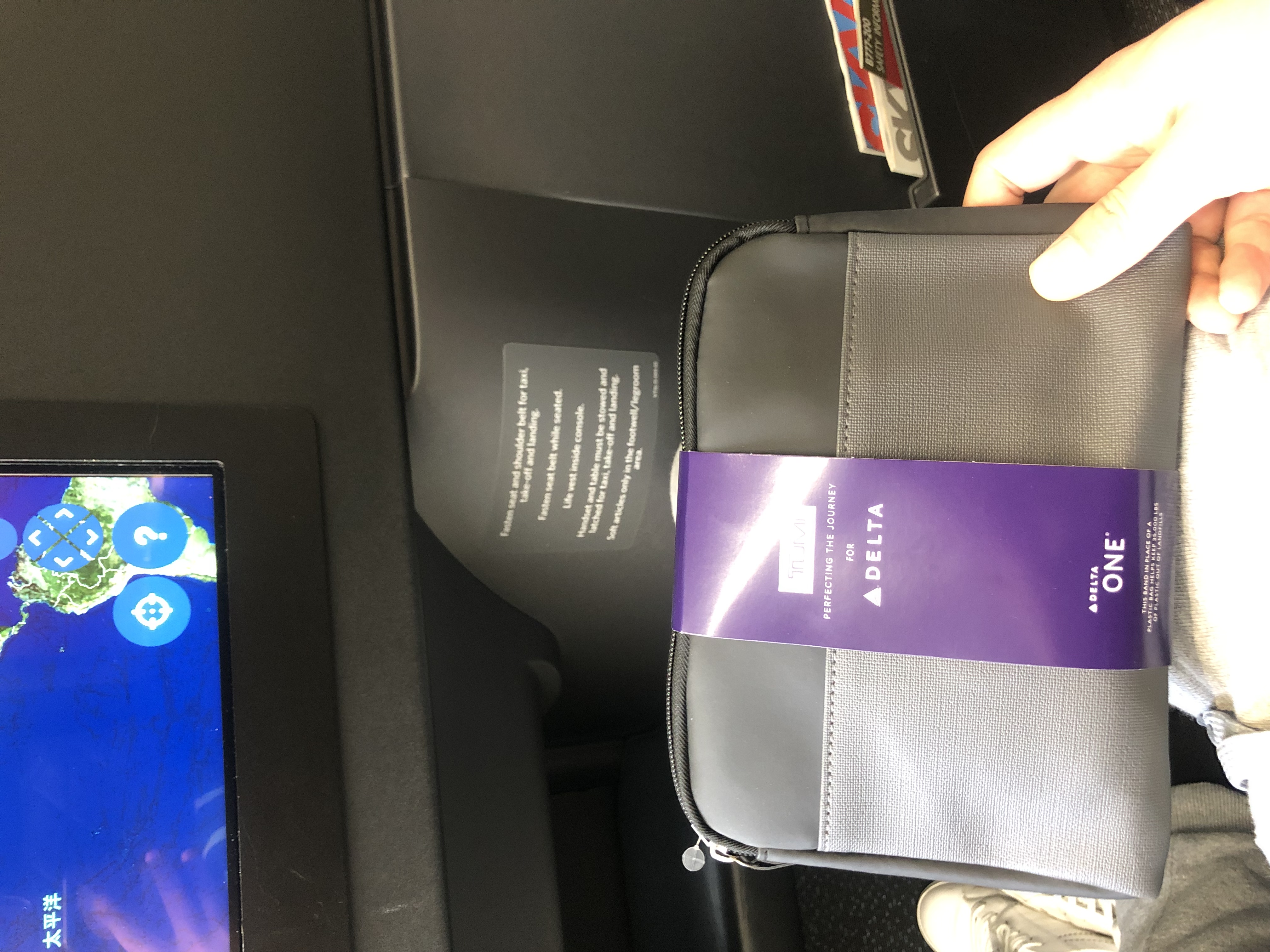 LAX-PVG one