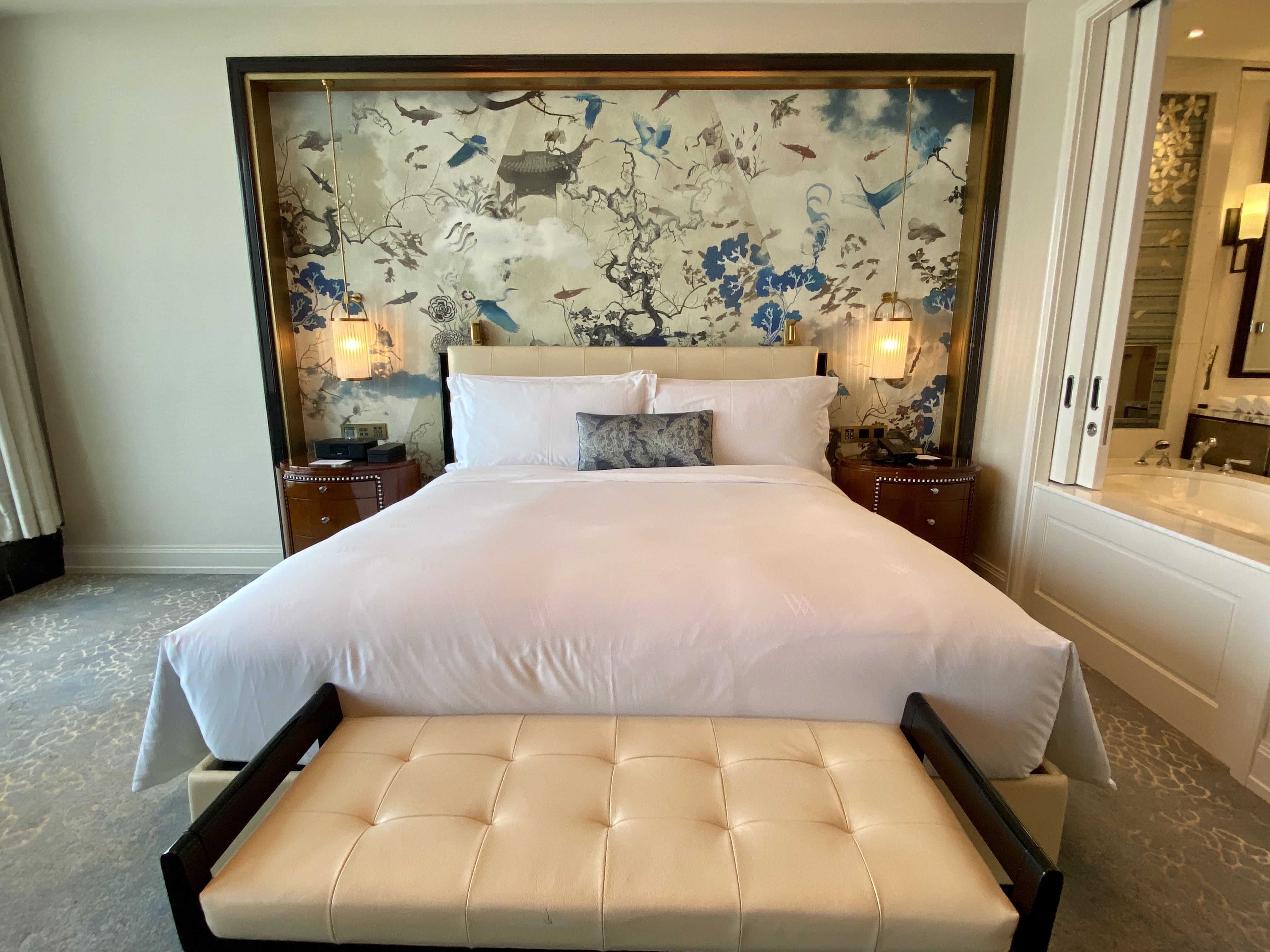 ɶ󴲺˫  ҵһtrip׸HILTON