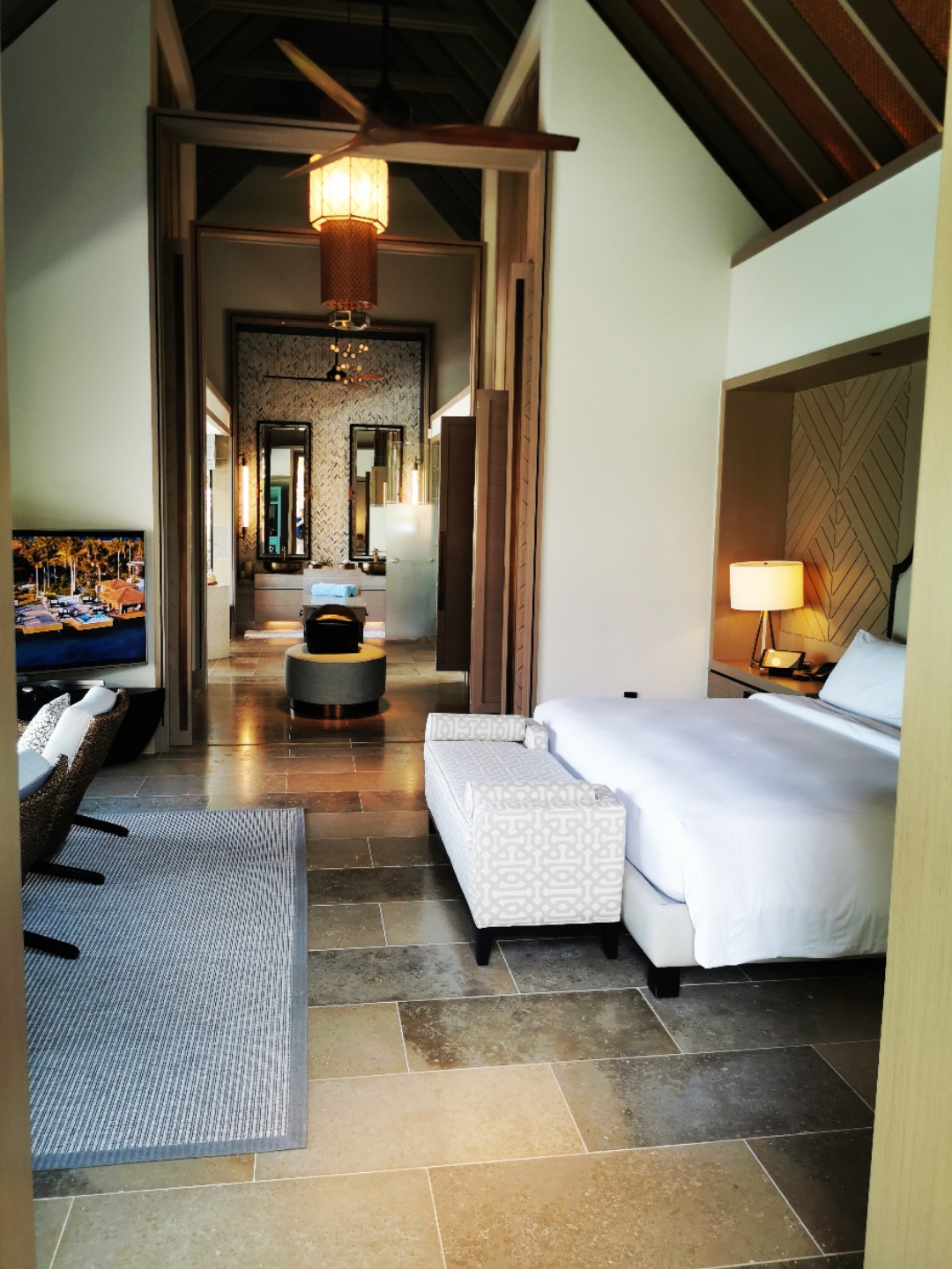 Waldorf Maldives.򵥱ȽConrad .. ..