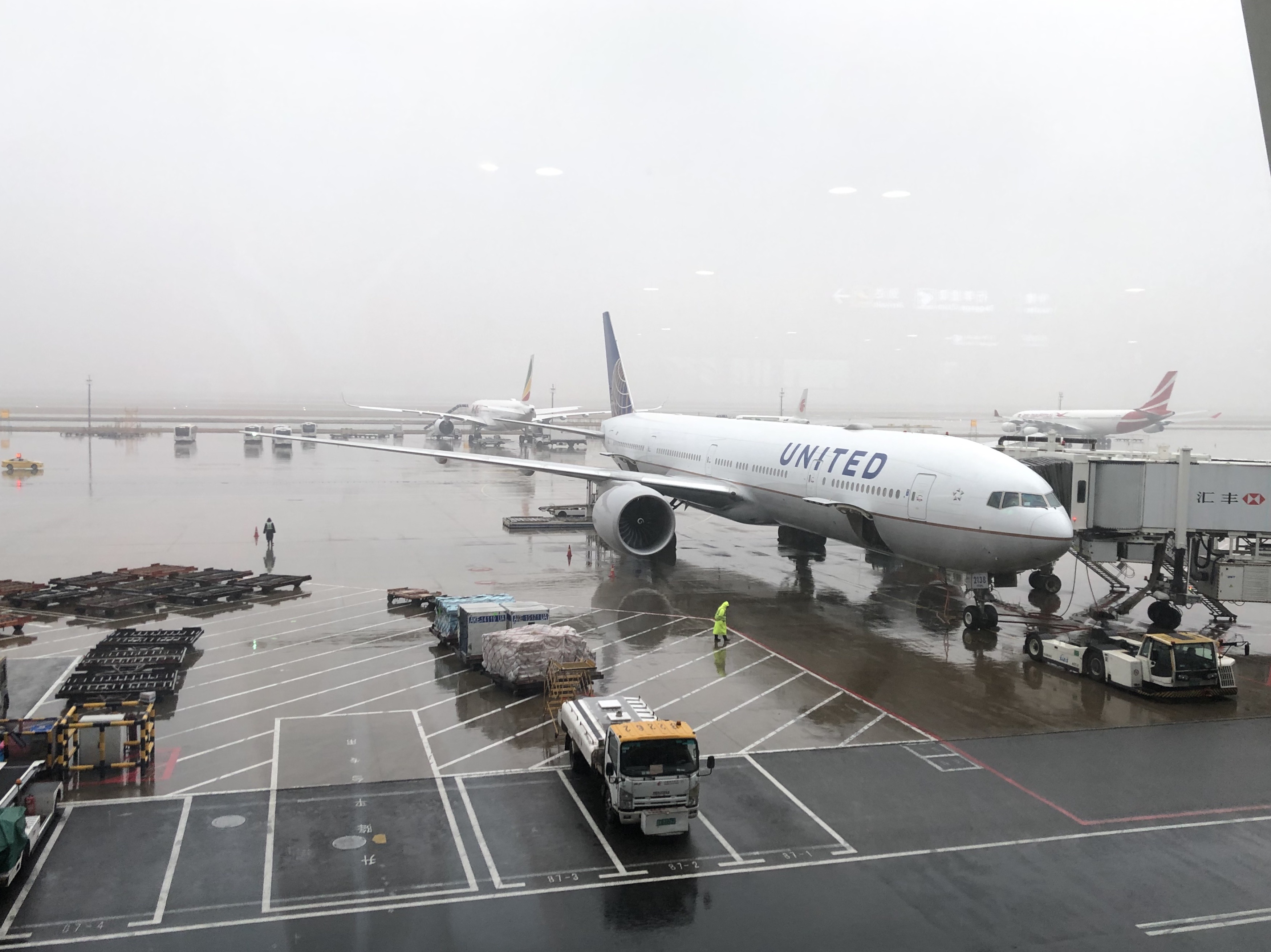 UA87 PVG-EWR  ֖|-~߿ œ