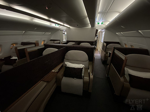 卡塔尔航空广州法兰克福A380头等舱