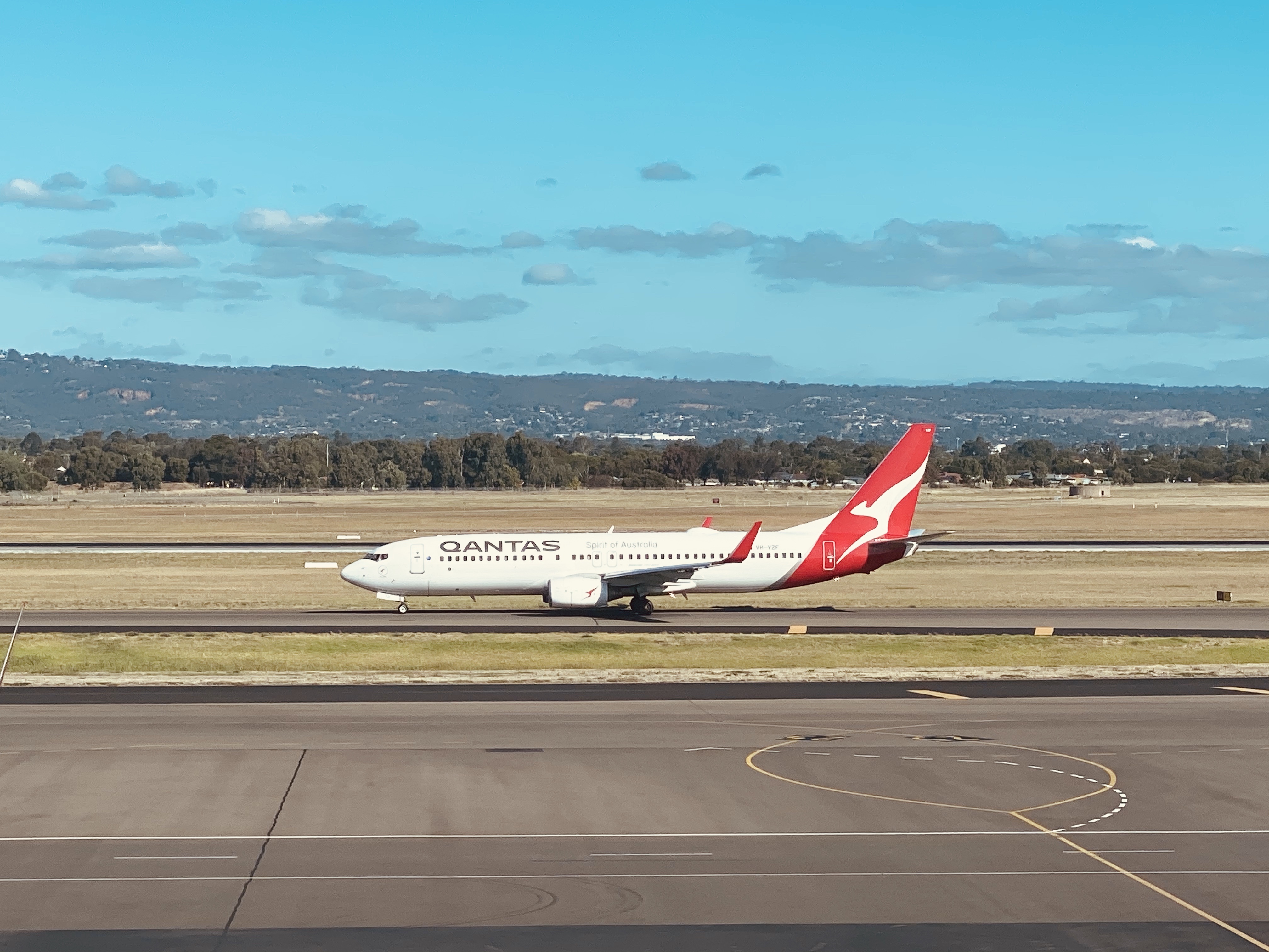 󺽹 QF759 SYD-ADL