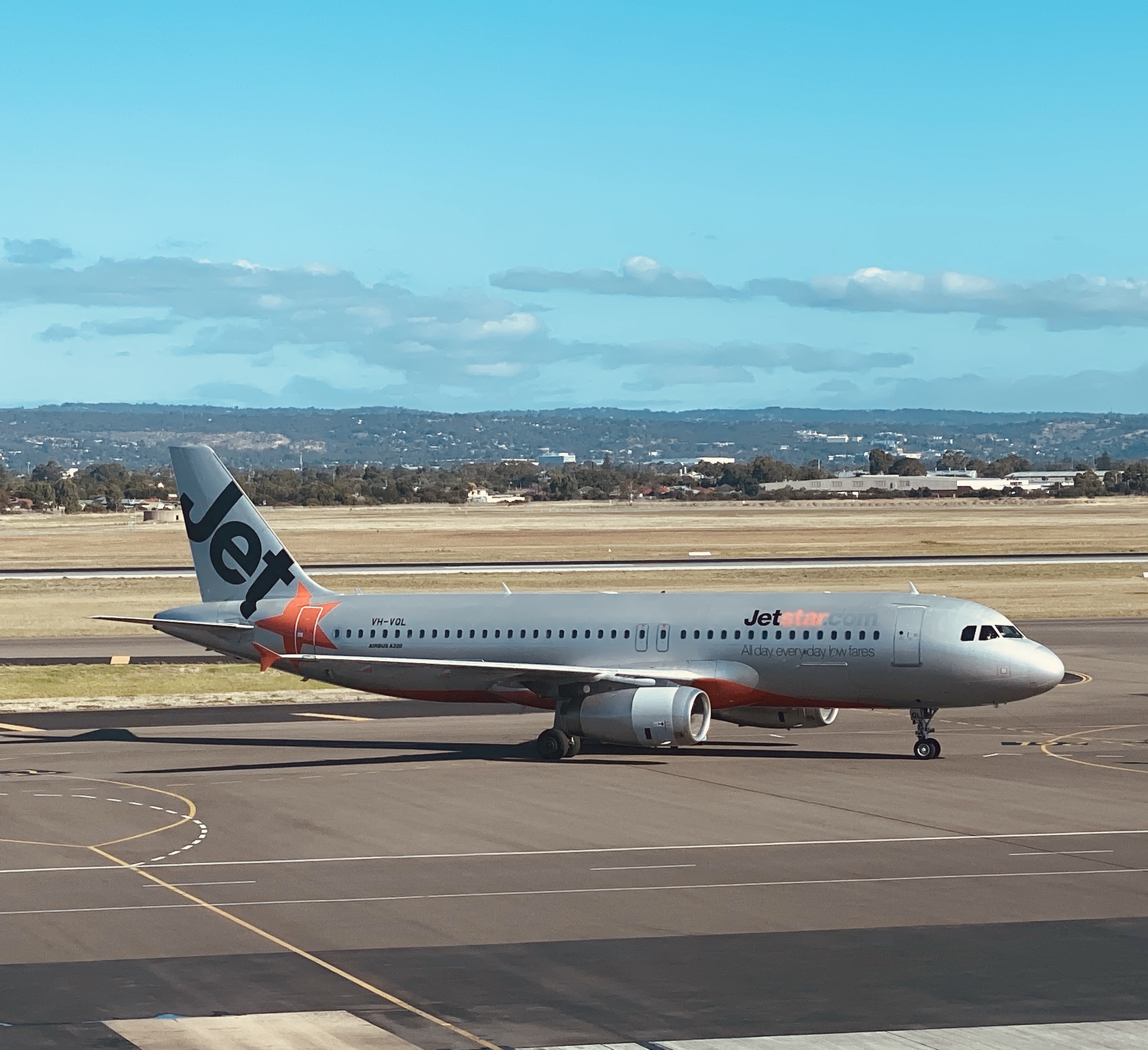 󺽹 QF759 SYD-ADL