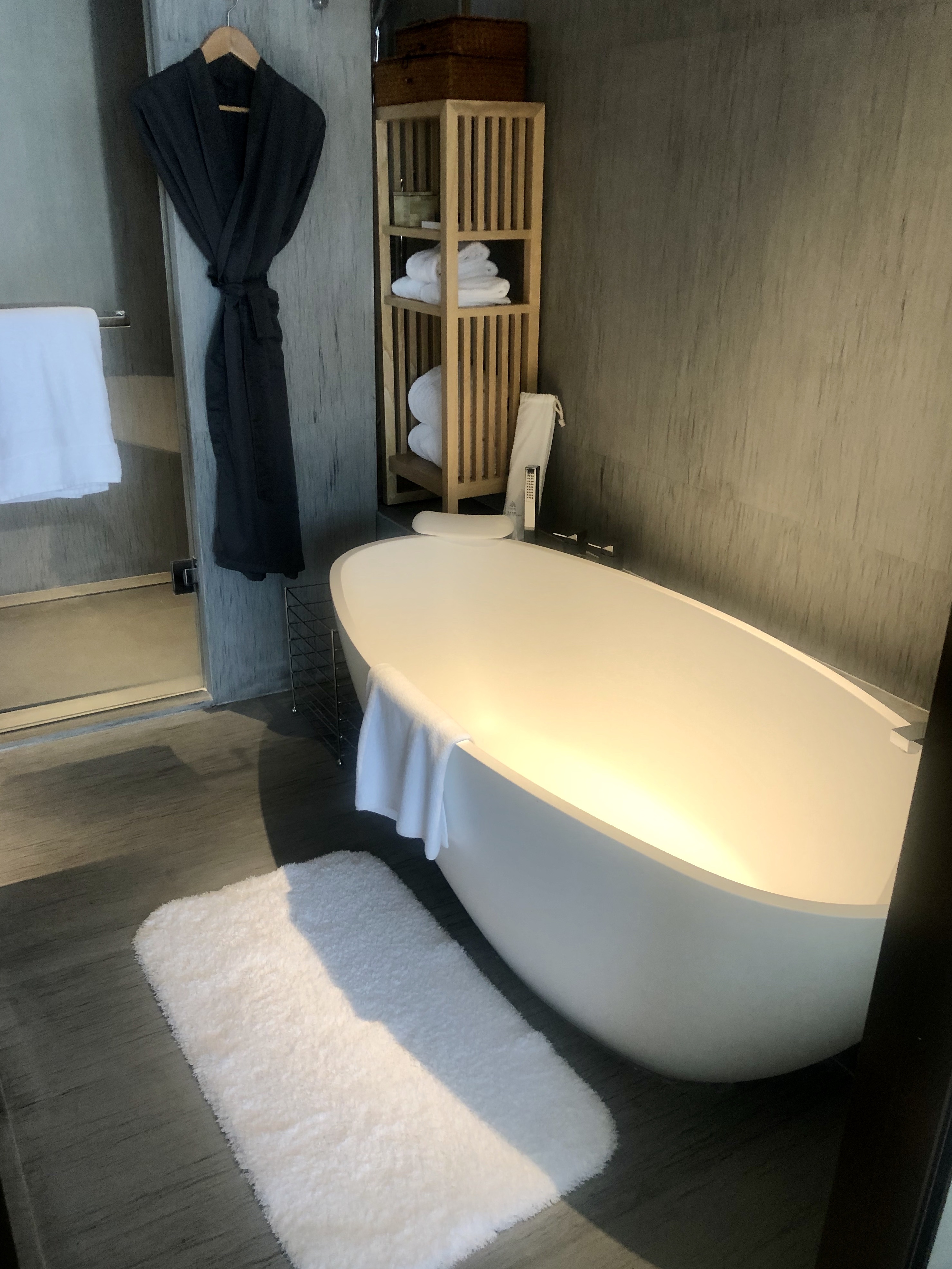 ԶCurio Suite